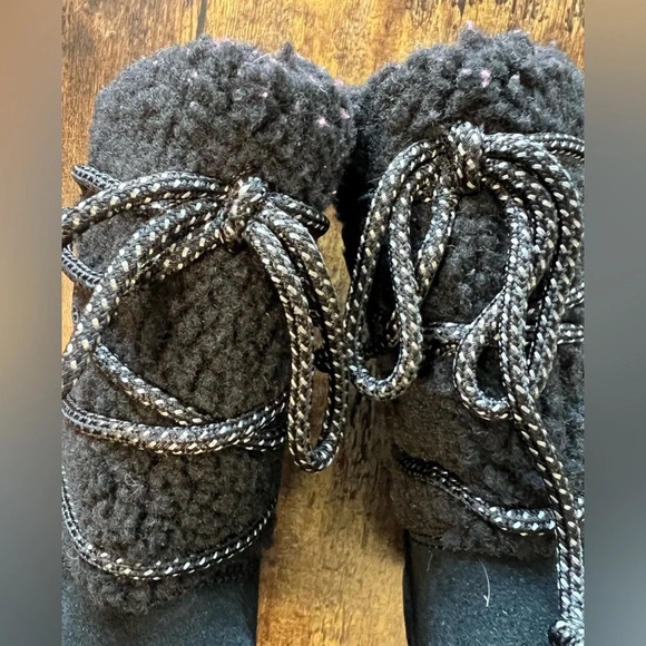 KOOLABURRA by UGGS | girls Michon boots. Size: 2 - Picture 8 of 13